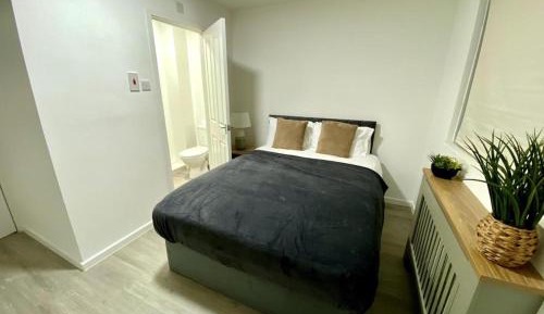 Deluxe Double Room with Shower