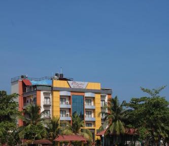 Deluxe Double Room (2 Adults + 1 Child)