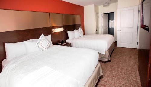 1 Bedroom Suite, 2 Queen, Sofa bed