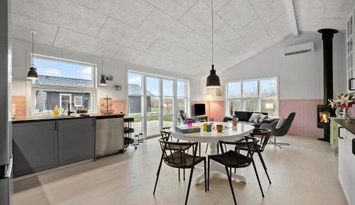 Three-Bedroom Vacation Home 