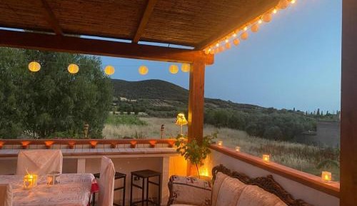 Three-Bedroom Apartment with Mountain View