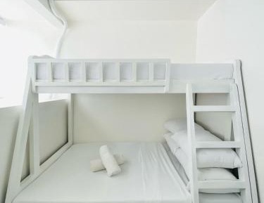 Studio Apartment with Balcony