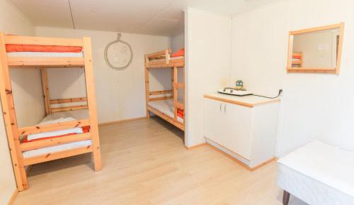 Cottage with Shared Bathroom (5 Adults)