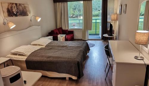 Deluxe One-Bedroom Apartment with Garden View