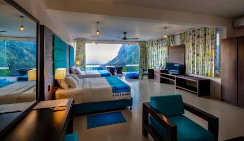 Junior Suite with Balcony