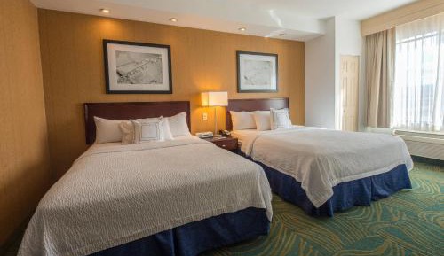 Queen Suite with Sofa Bed