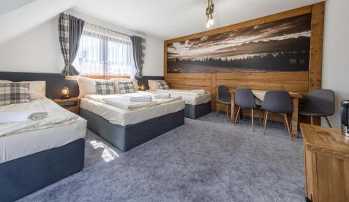 Quadruple Room with Mountain View