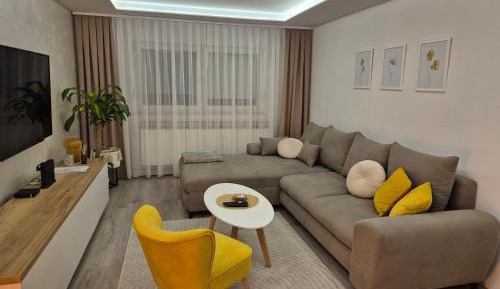 One-Bedroom Apartment with City View