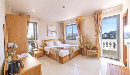Deluxe Double Room with Balcony