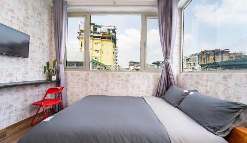 Deluxe Queen Room