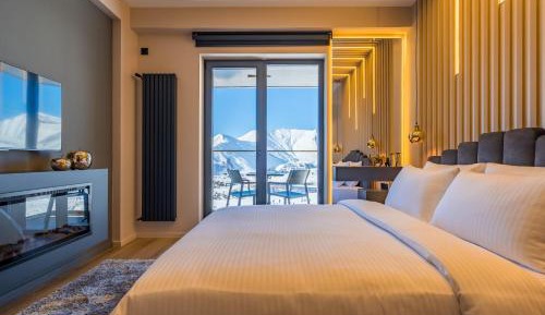 Studio Apartment with Balcony