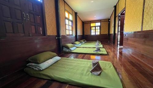 Quadruple Room with Terrace