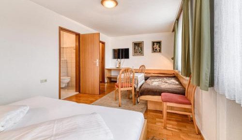 Quadruple Room with Shower