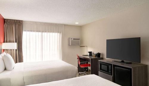 Standard Twin Room with Garden View