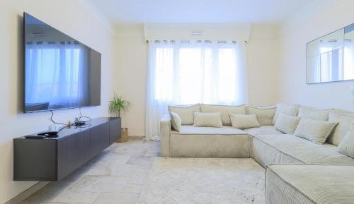 Four-Bedroom Holiday Home