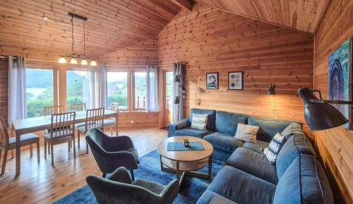 Four-Bedroom Holiday Home