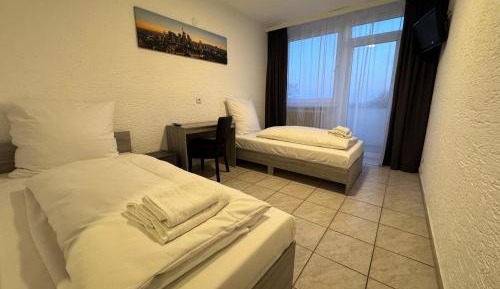 Twin Room with Shower