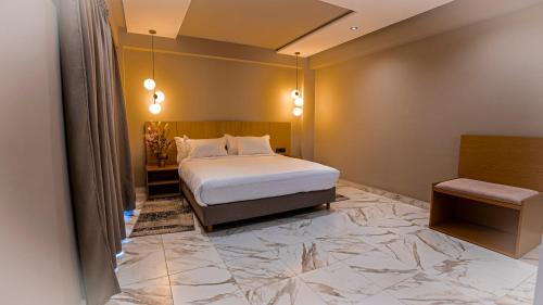 Standard Single Room with Mountain View