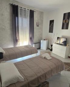 Twin Room with Private Bathroom