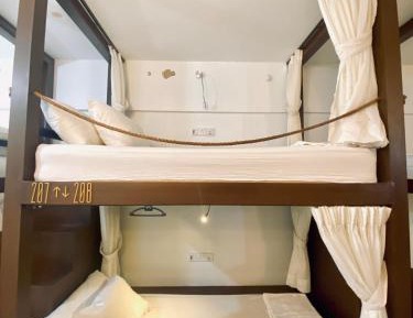 Single Bed in 6-Bed Dormitory Room