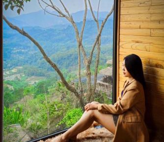 One-Bedroom Apartment with Balcony and Mountain View  