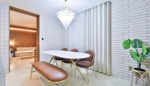 Premium Pretty Party Room