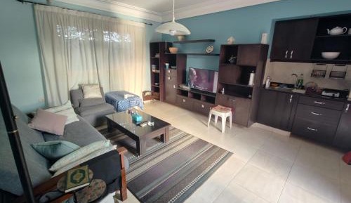 One-Bedroom Apartment with Pool View