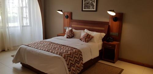 Deluxe Double or Twin Room with City View