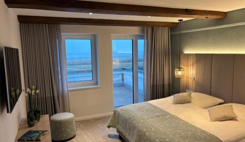 Suite with Sea View