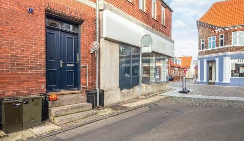 Three-Bedroom Holiday Home 