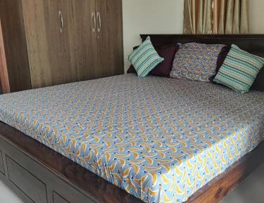 Villa with Garden View