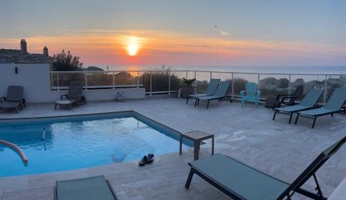 Pink house (4 people) 