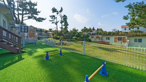 Family Room with Garden View