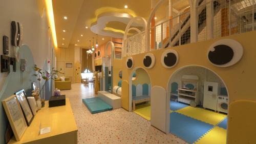 kids Yellow_2Bed and 1Bath