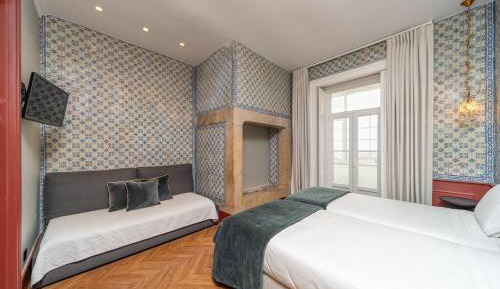 Deluxe Triple Room with Sea View