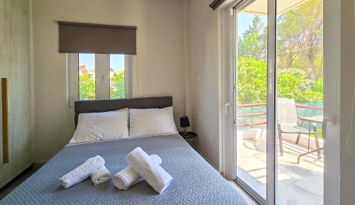 Two-Bedroom Apartment with Balcony and Sea View