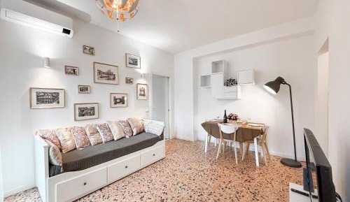 One-Bedroom Apartment with Balcony