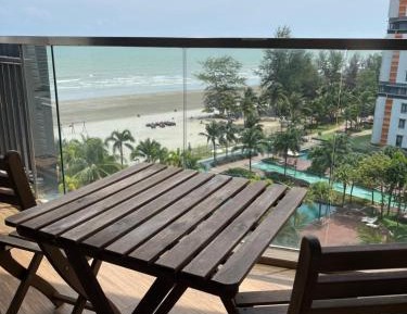 Studio Apartment with Sea View