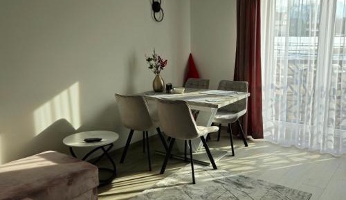 Suite with Mountain View