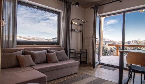 Apartment with Mountain View