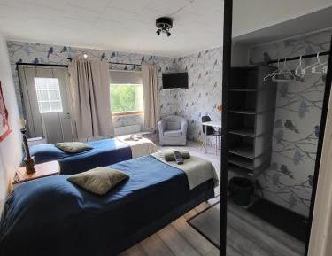 Double Room with Shared Bathroom