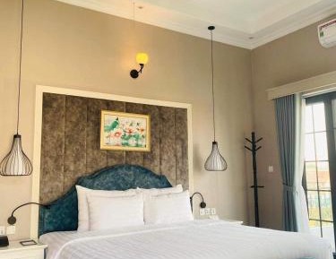 King Room with Lake View