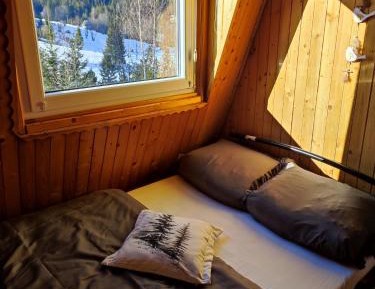 Apartment with Mountain View