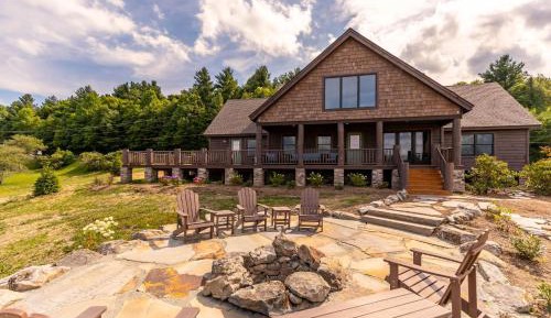 Six-Bedroom Holiday Home