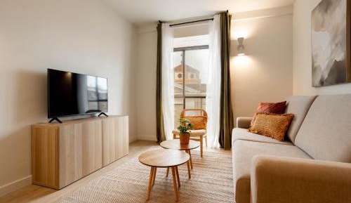 One-Bedroom Apartment with Balcony