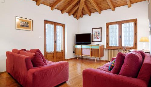 Three-Bedroom Superior Apartment