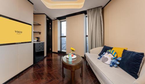 One-Bedroom King Suite