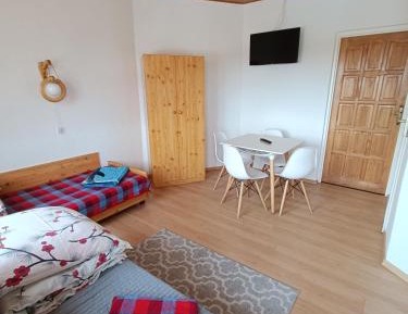 Quadruple Room with Private Bathroom