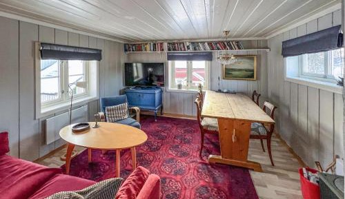 One-Bedroom Holiday Home