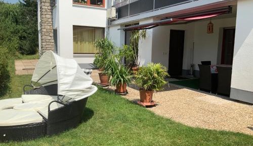 Apartment with Garden View